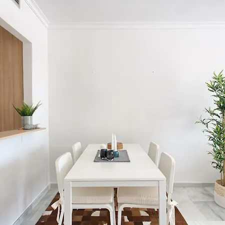 Senorio De Gonzaga Great 2 Bedroom With A Lovely Community Pool In The Heart Of Nueva Andalucia 公寓