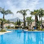 Senorio De Gonzaga Great 2 Bedroom With A Lovely Community Pool In The Heart Of Nueva Andalucia מארבלה