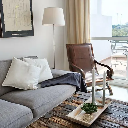 Senorio De Gonzaga Great 2 Bedroom With A Lovely Community Pool In The Heart Of Nueva Andalucia 아파트 마르베야