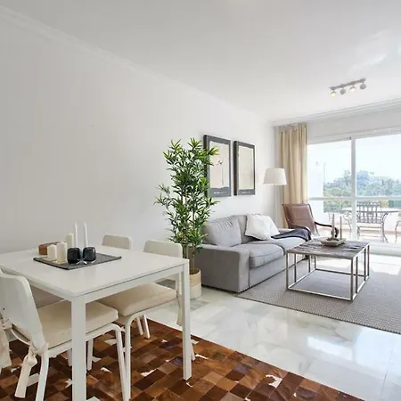 Senorio De Gonzaga Great 2 Bedroom With A Lovely Community Pool In The Heart Of Nueva Andalucia