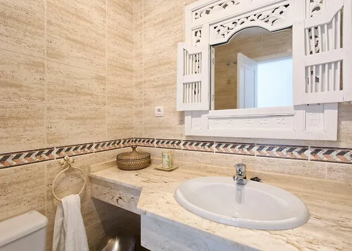 Lejlighed Senorio De Gonzaga Great 2 Bedroom With A Lovely Community Pool In The Heart Of Nueva Andalucia *