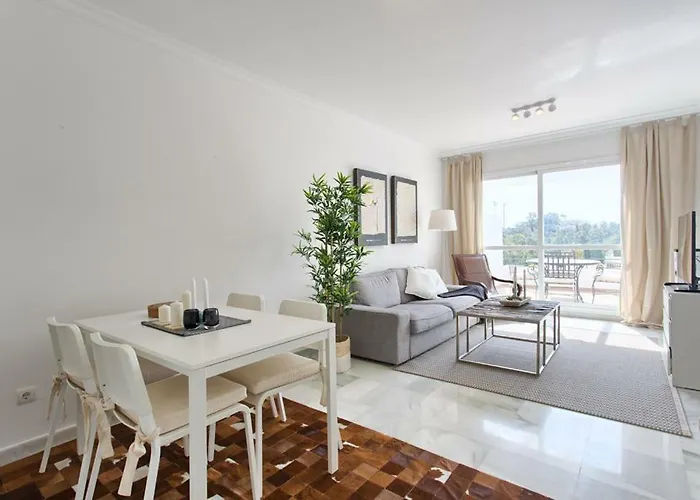 Senorio De Gonzaga Great 2 Bedroom With A Lovely Community Pool In The Heart Of Nueva Andalucia