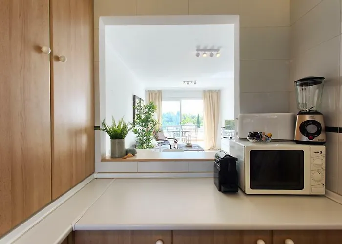 Lejlighed Senorio De Gonzaga Great 2 Bedroom With A Lovely Community Pool In The Heart Of Nueva Andalucia Marbella